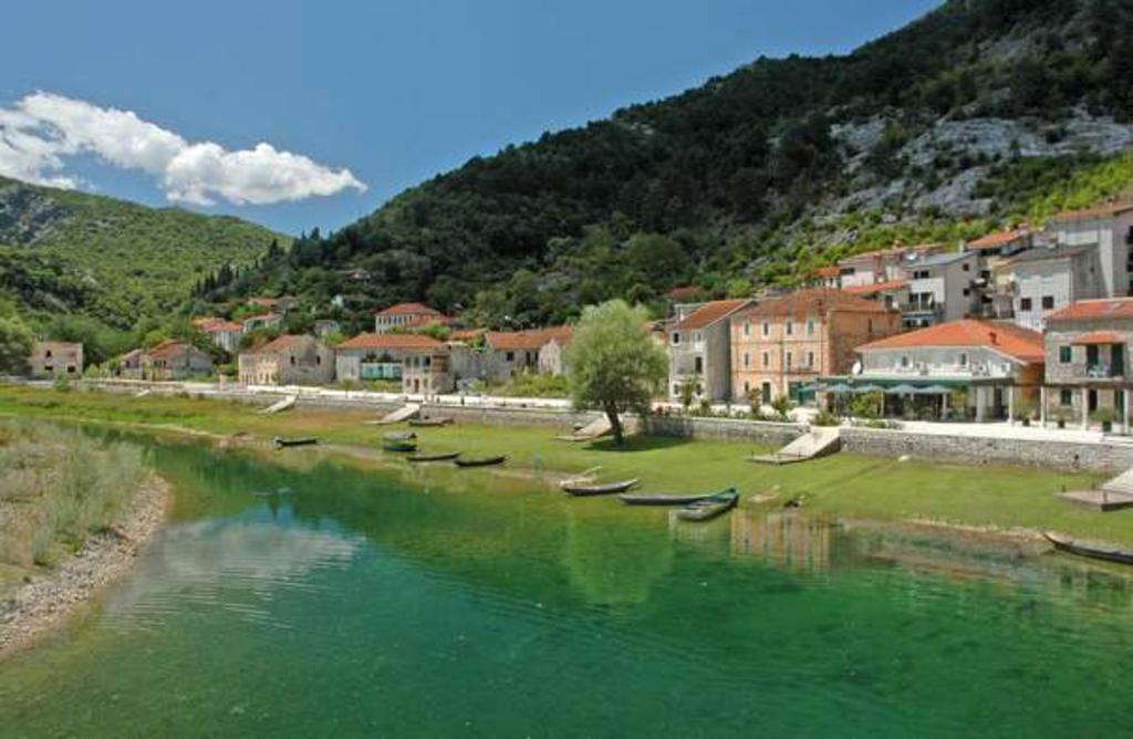 Hostal Estate&Winery San Duyevo Rijeka Crnojevića Exterior foto